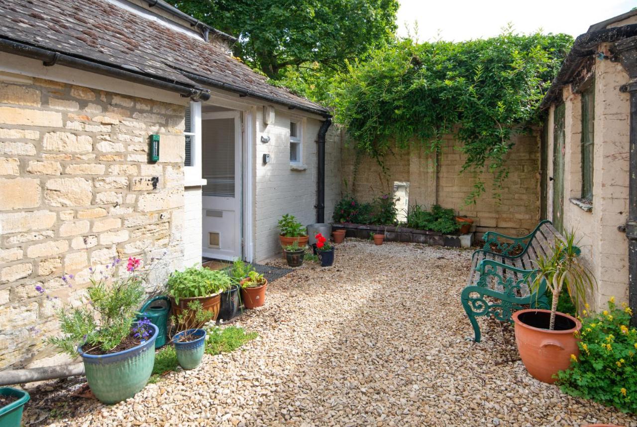 The Courtyard Cirencester Apartment Exterior foto